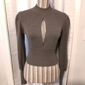 Gray‎ Long Sleeve Keyhole Sweater